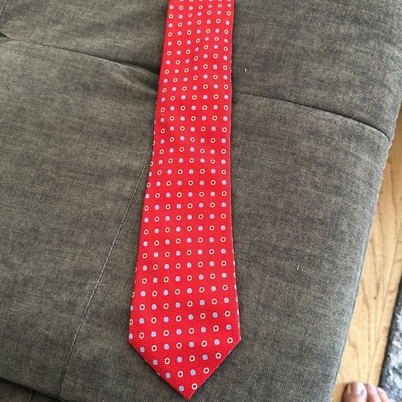 Tom James tie in great condition. - Picture 2 of 4